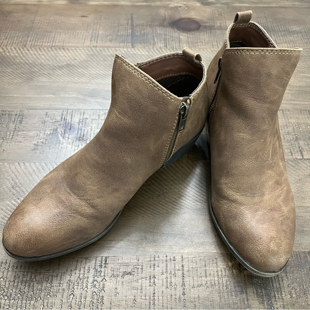 Madden Girl Ankle Boots Size 8 Bolerooo brown vegan leather  double side‎ zip